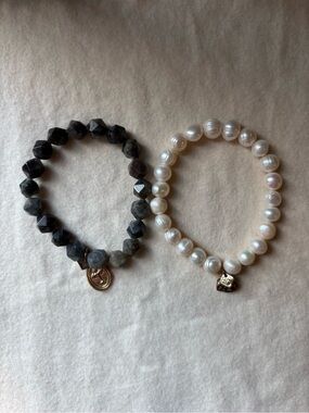 Set of 2 Women's Stretch Bracelets — White Pearl & Dark Gray Faceted Stone